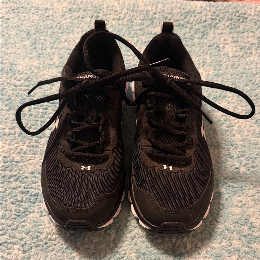 Under Armour Charcoal Athletic Shoes